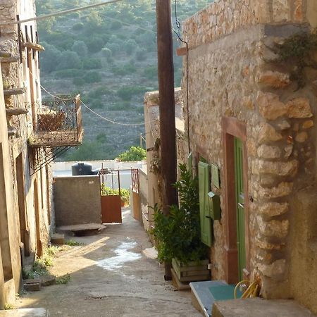 St. George Sykoussis Traditional Residence Agios Georgios Sykousis Zimmer foto