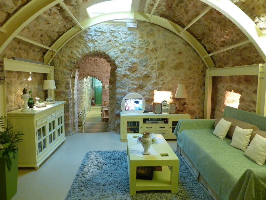 St. George Sykoussis Traditional Residence Agios Georgios Sykousis Zimmer foto